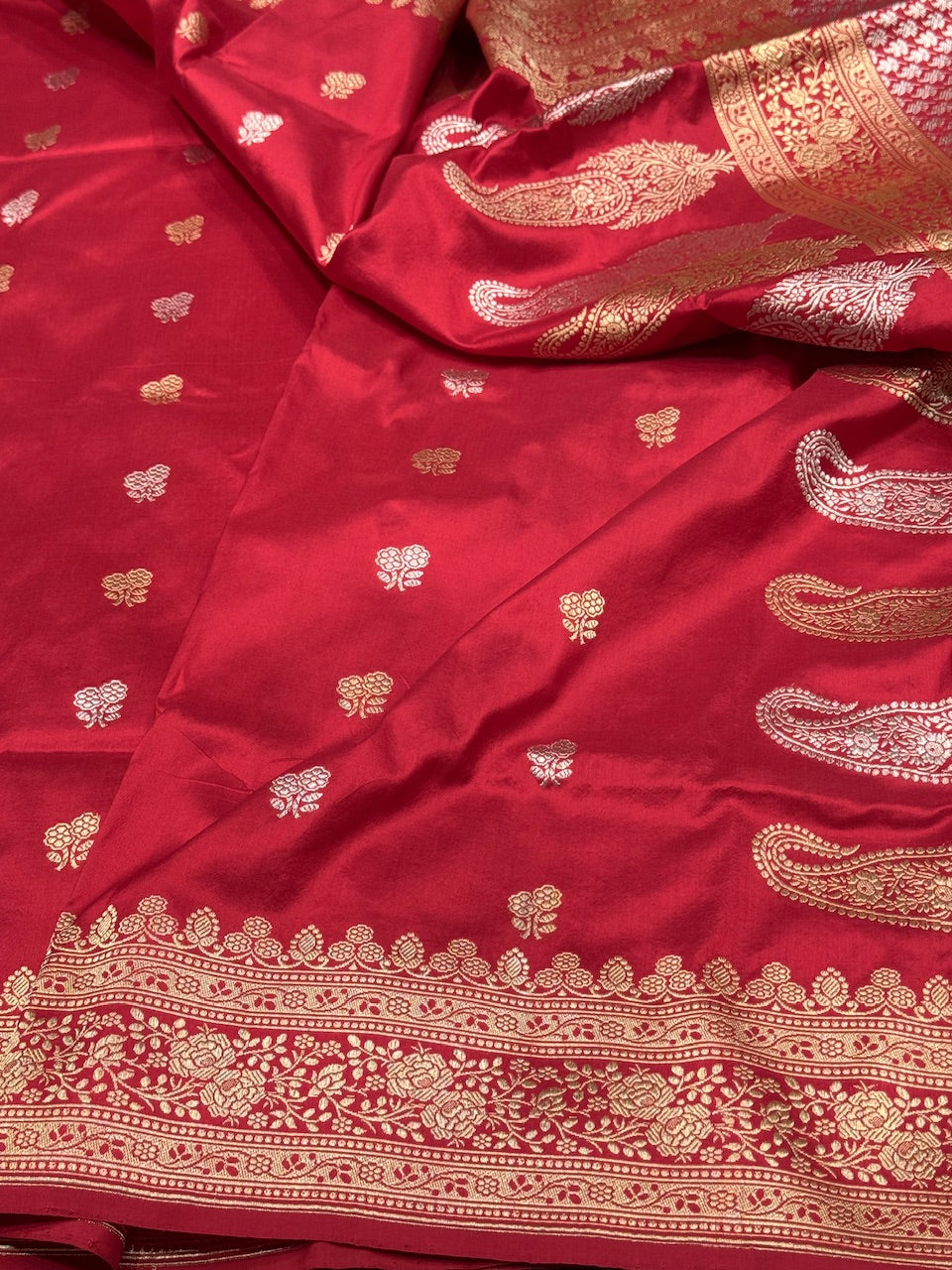 Red Handwoven Banarasi Silk Saree