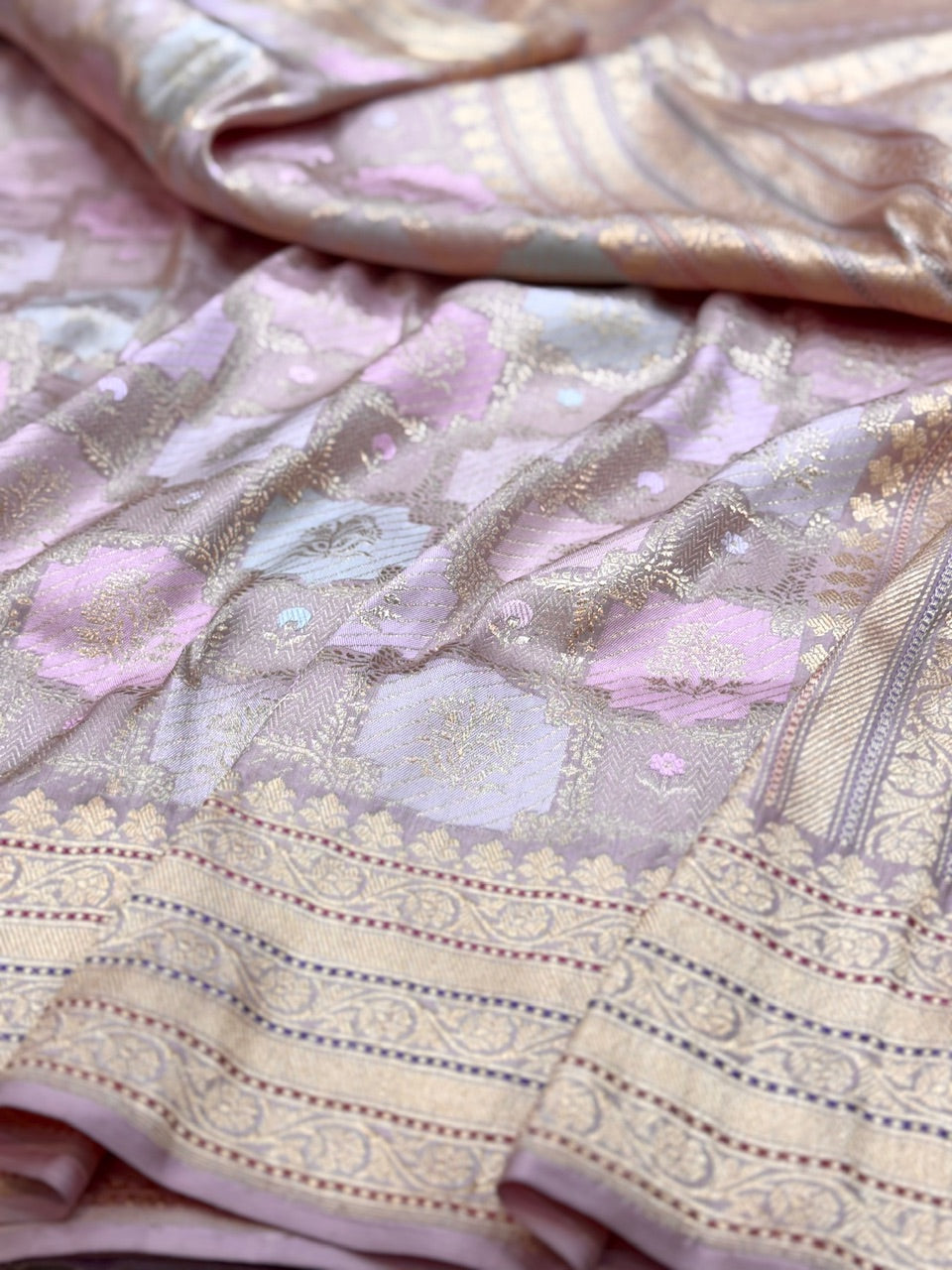 Lilac Rangkaat Handwoven Banarasi Saree