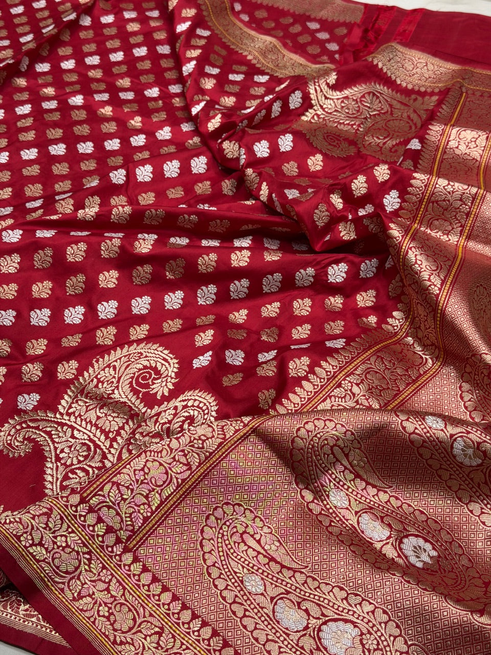 Red Handwoven Pure Silk Banarasi Saree
