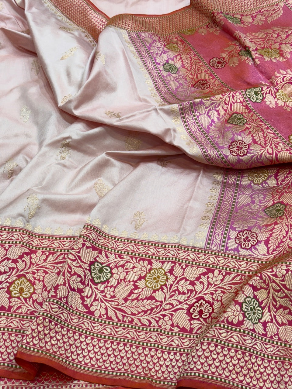 Handwoven Pure Ektara Banarasi Silk Saree
