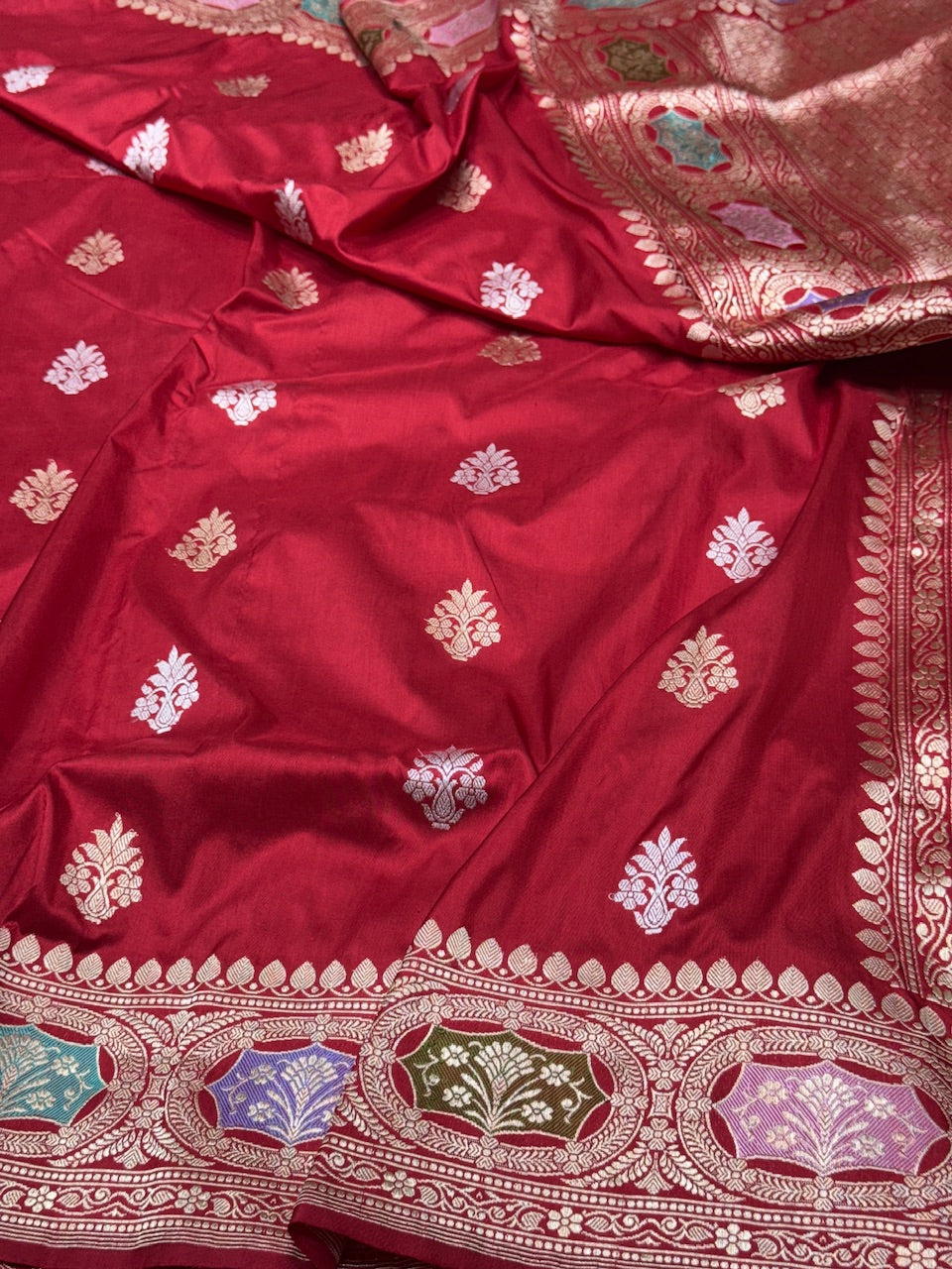 Red Handwoven Banarasi Pure Silk Saree