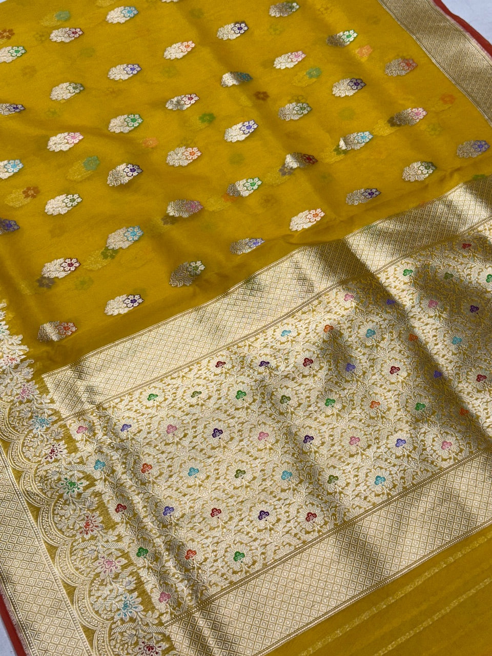 Handwoven Pure Banarasi Organza Saree