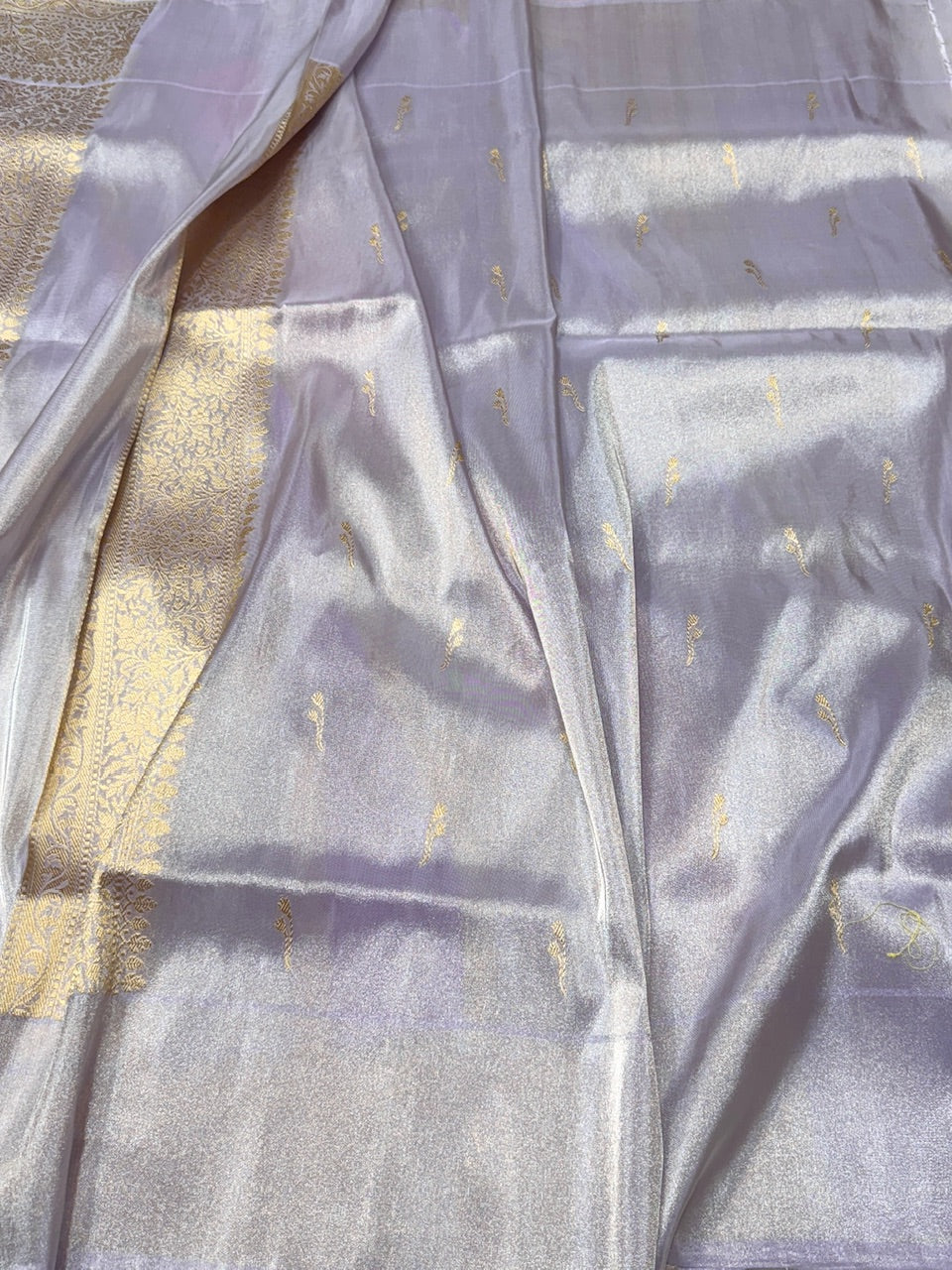 Lavender Handwoven Banarasi Rangkaat Tissue Saree