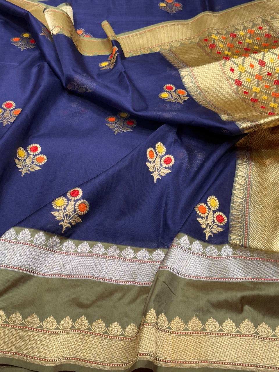 Navy Blue Handwoven Pure Ektara Organza Saree