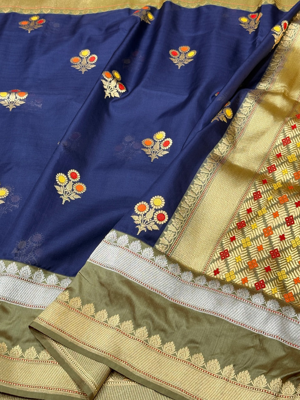 Navy Blue Handwoven Pure Ektara Organza Saree