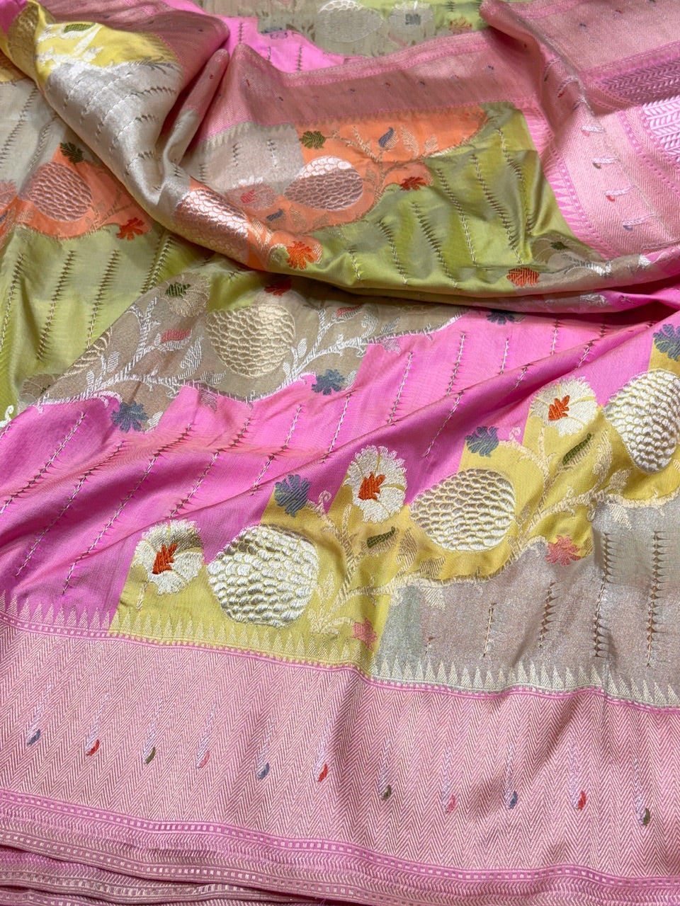 Baby Pink Rangkaat Handwoven Pure Banarasi Saree