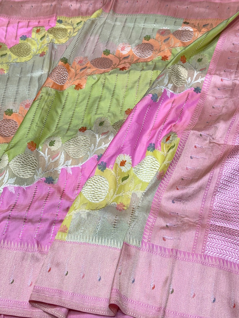 Baby Pink Rangkaat Handwoven Pure Banarasi Saree