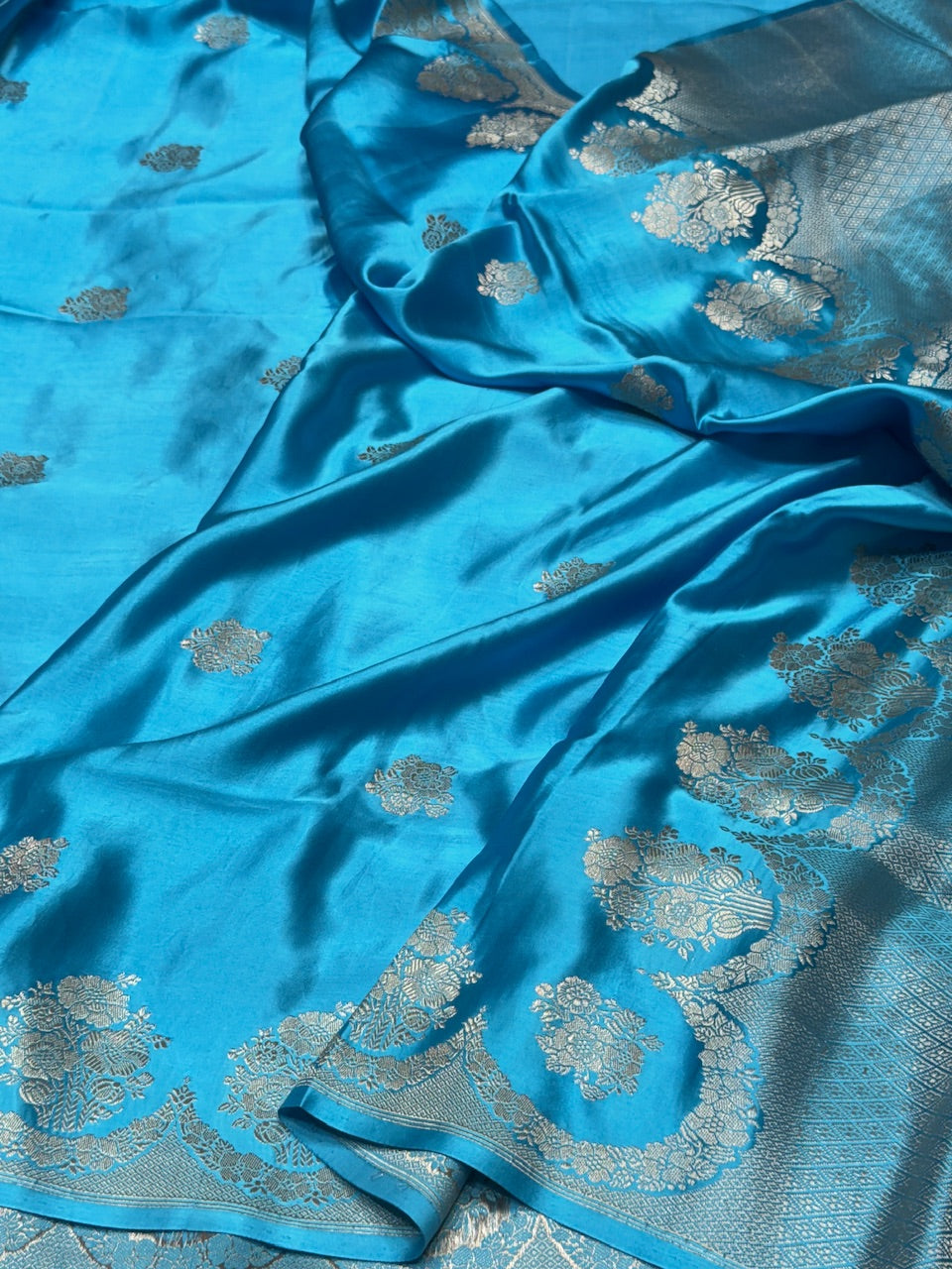 Firozi Handwoven Pure Banarasi Mashru Silk Saree