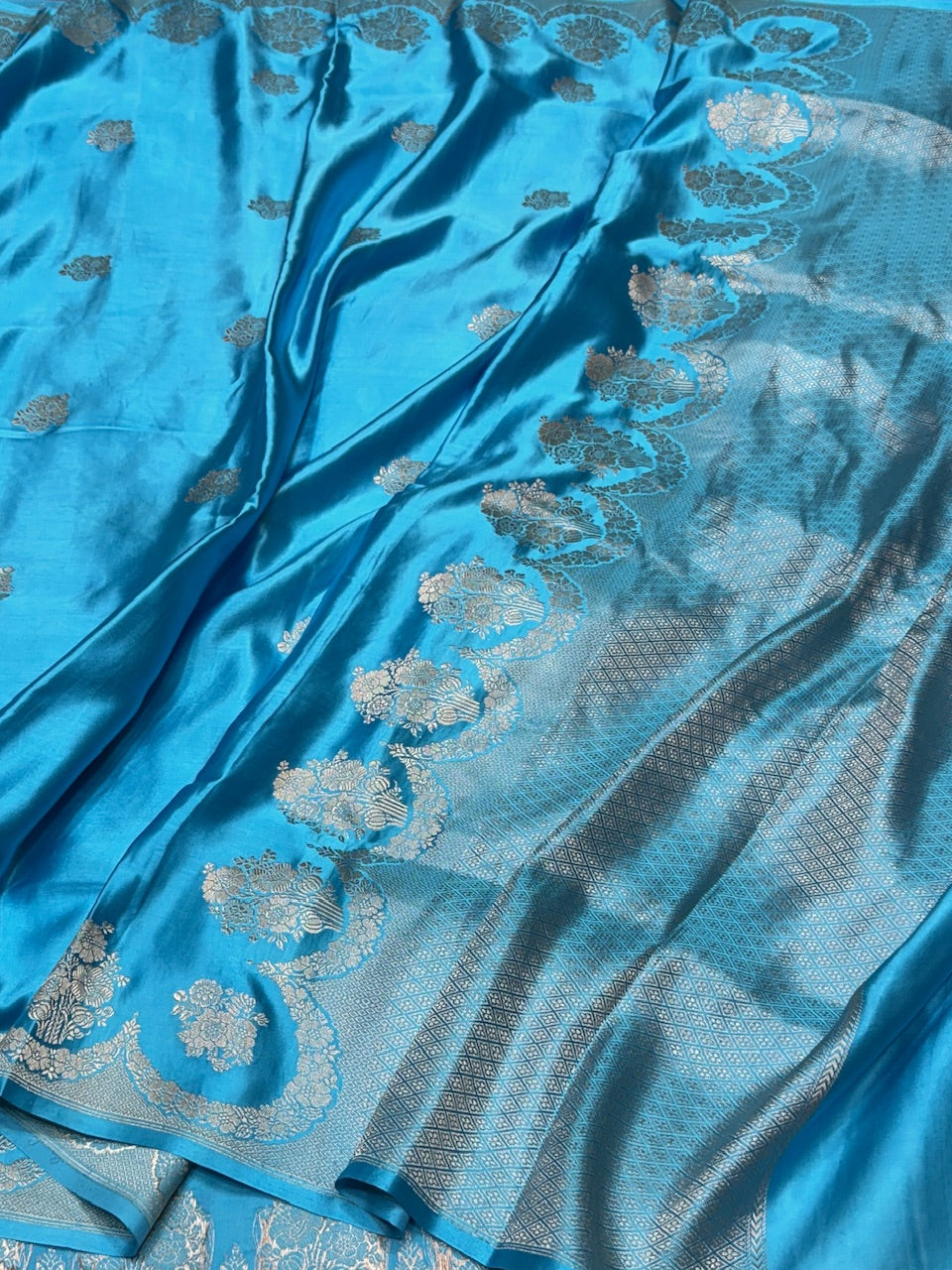 Firozi Handwoven Pure Banarasi Mashru Silk Saree