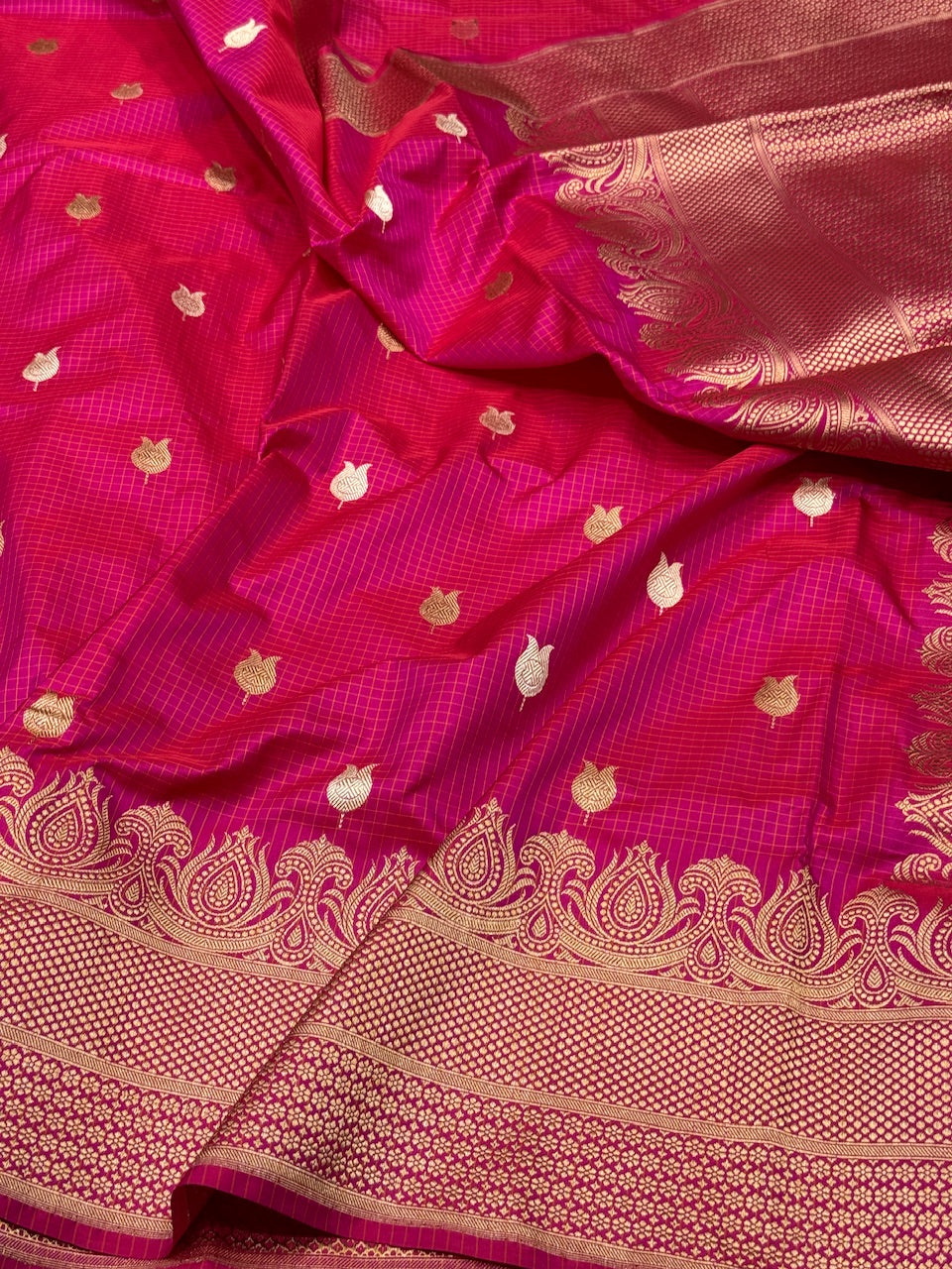 Rani Pink Handwoven Pure Banarasi Silk Saree
