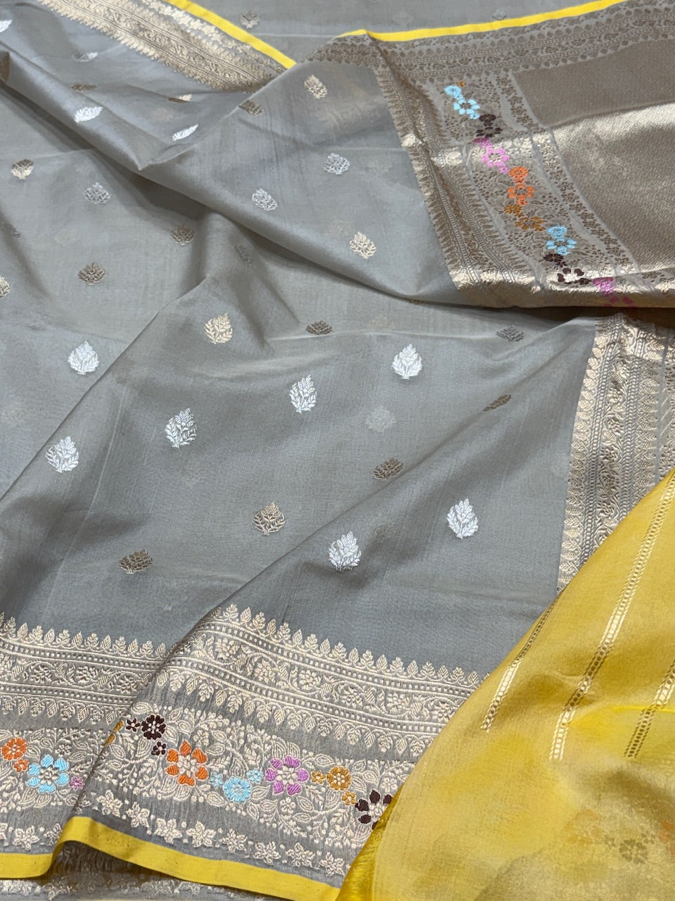 Grey Handwoven Pure Banarasi Organza Saree