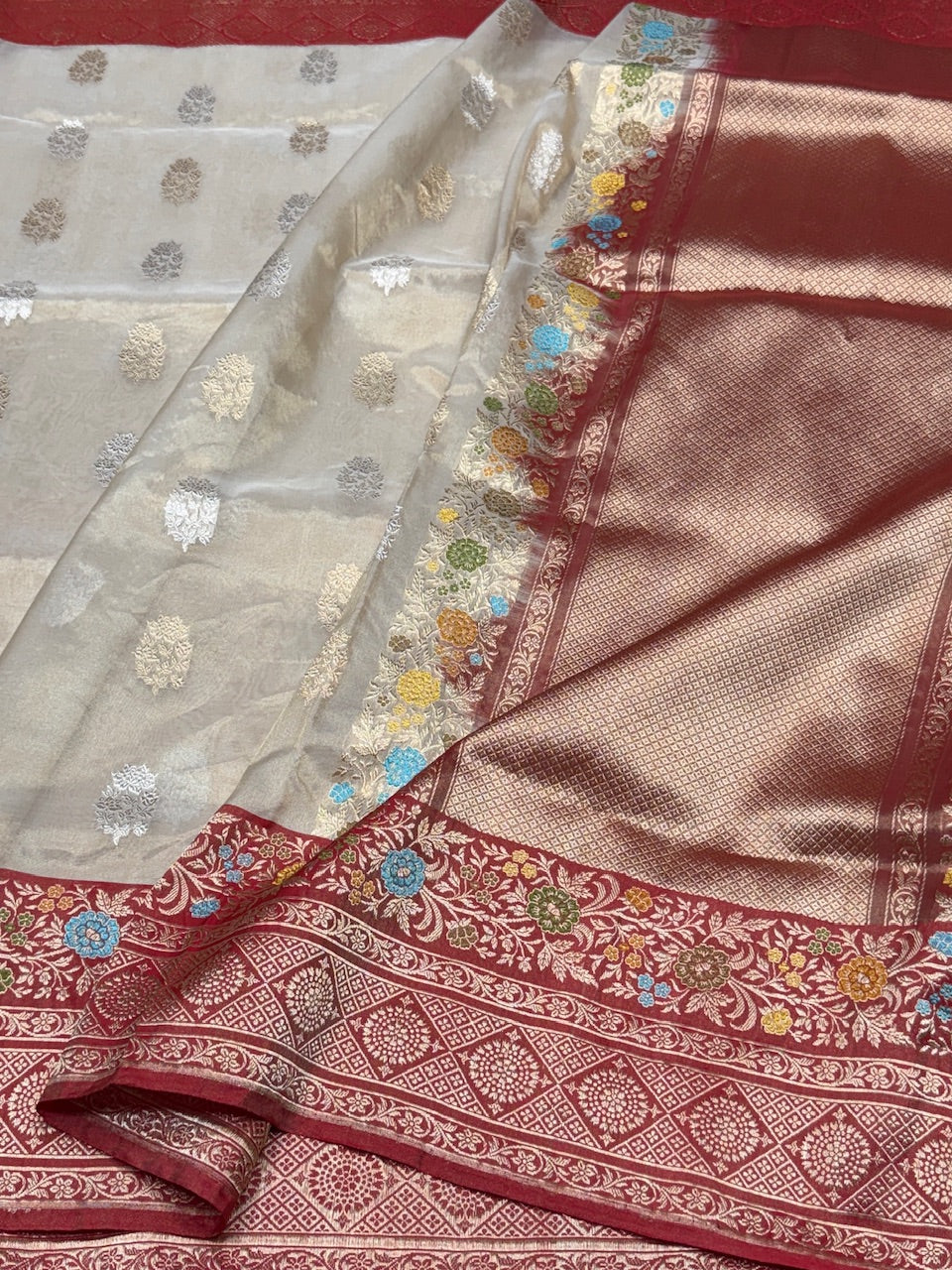 Ivory Handwoven Pure Banarasi Tissue Saree