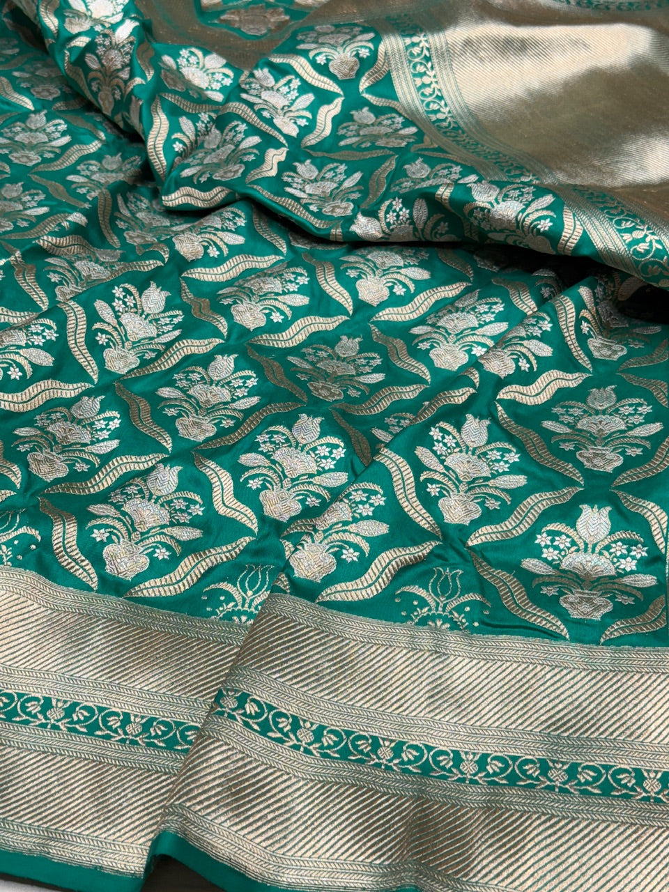 Sea Green Handwoven Pure Banarasi Silk Saree