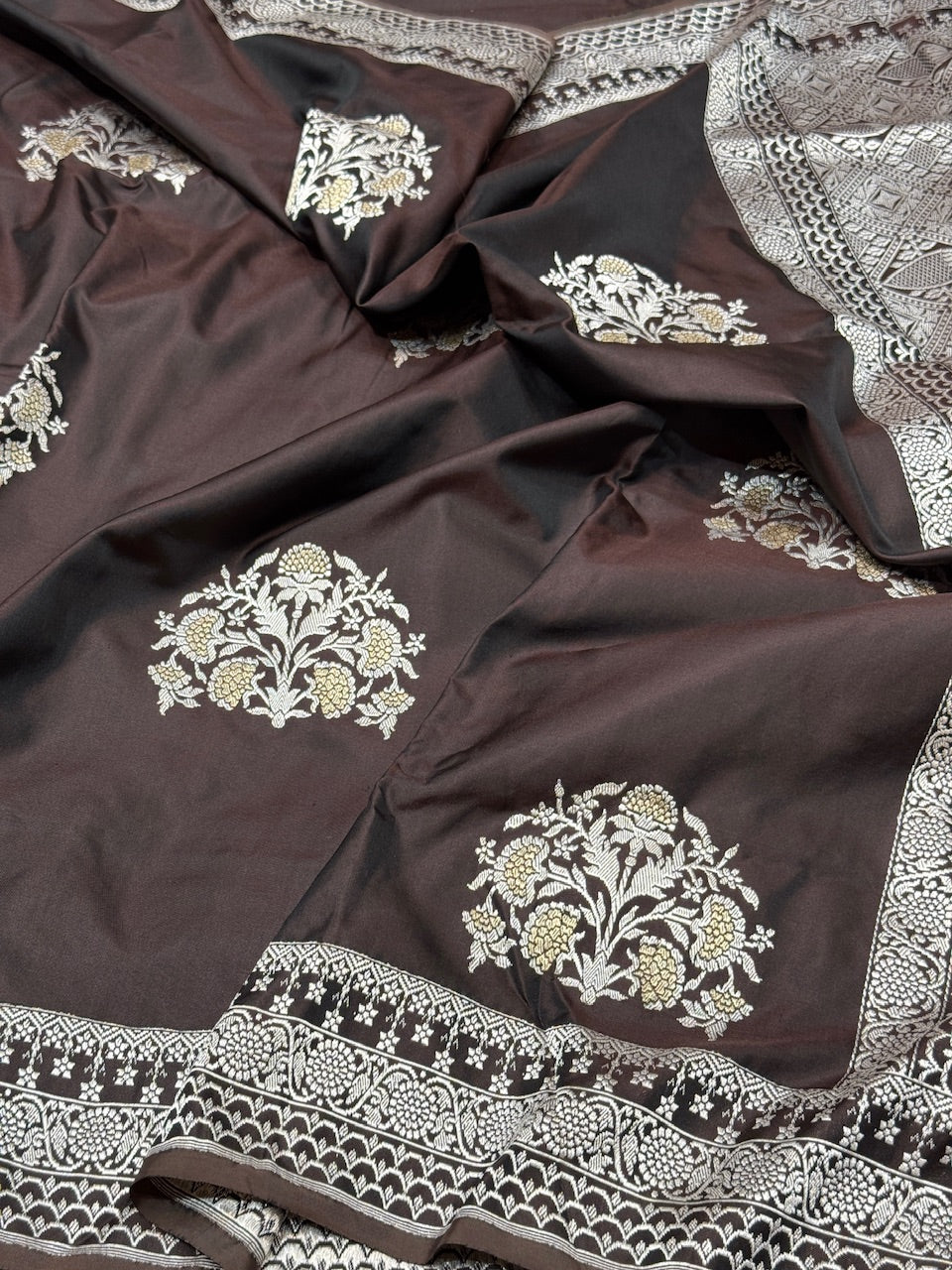 Dark Chocolate Ektara Handwoven Pure Banarasi Silk Saree