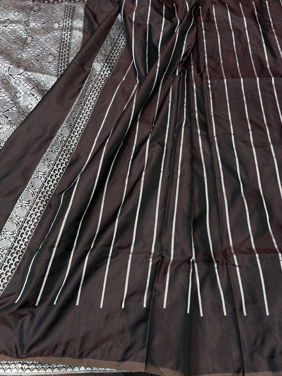 Dark Chocolate Ektara Handwoven Pure Banarasi Silk Saree