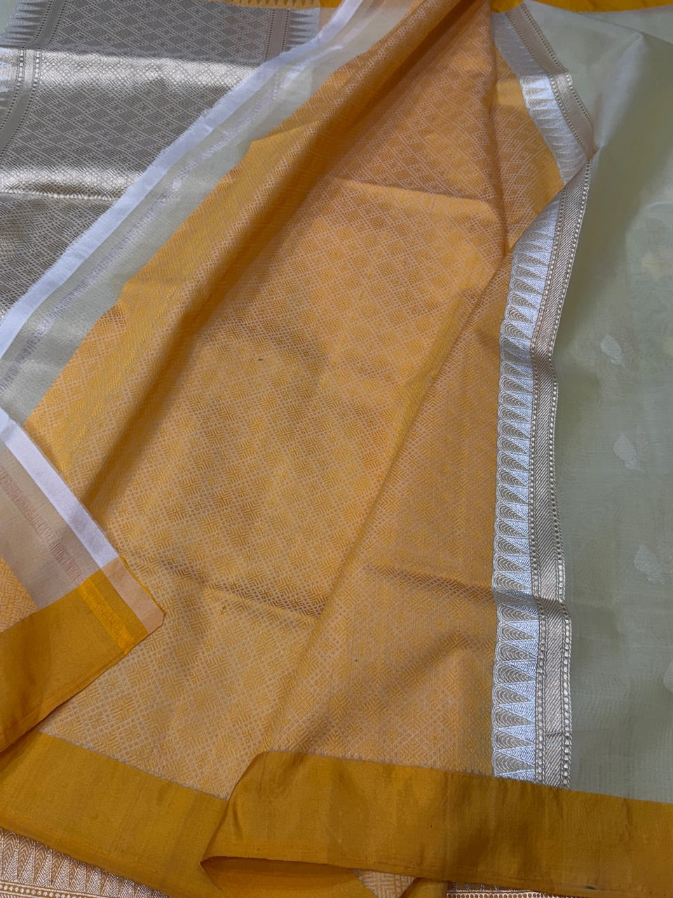 Lemon Yellow Handwoven Pure Banarasi Organza Saree