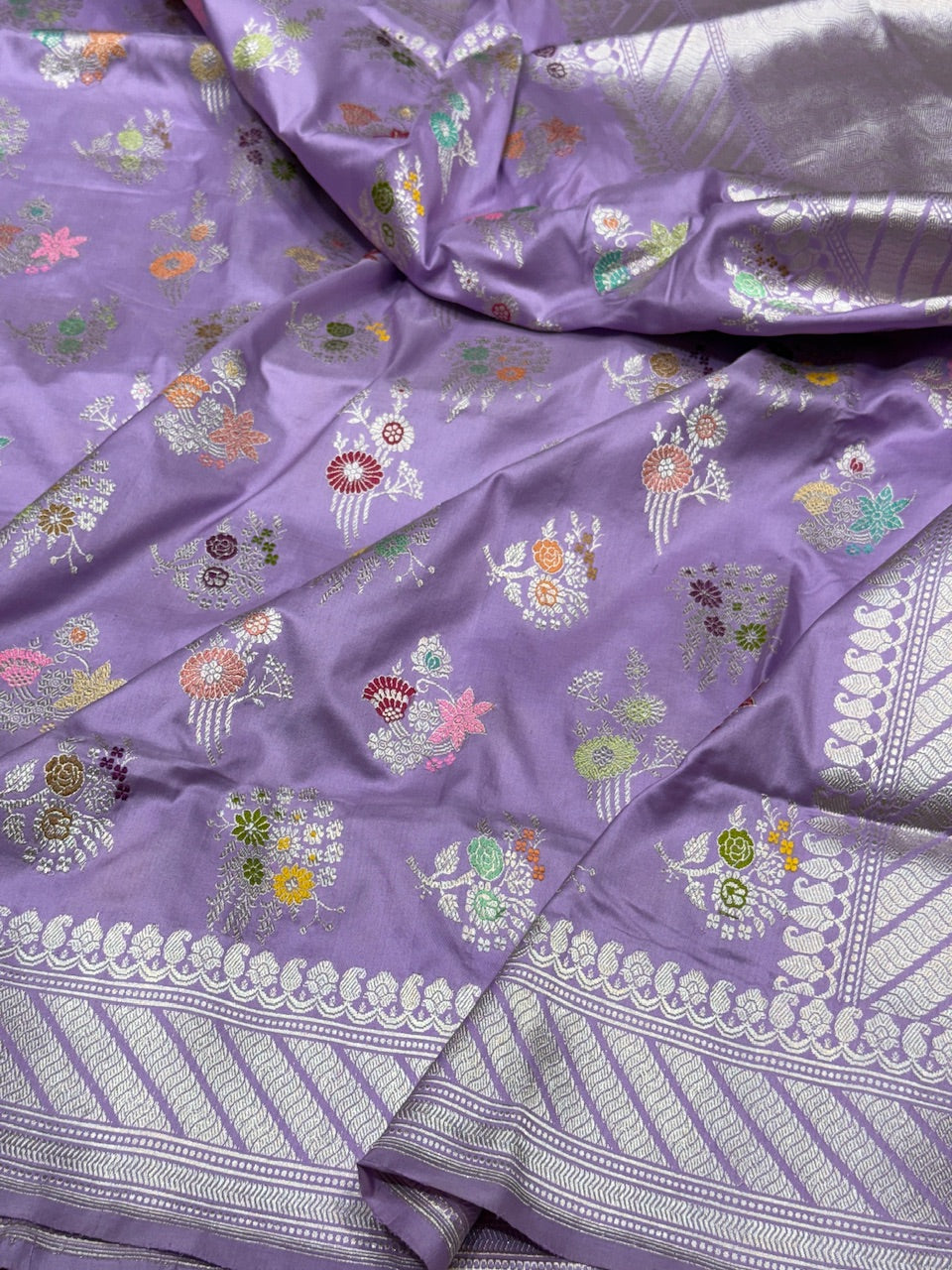 Lavender Handwoven Banarasi Pure Silk Saree