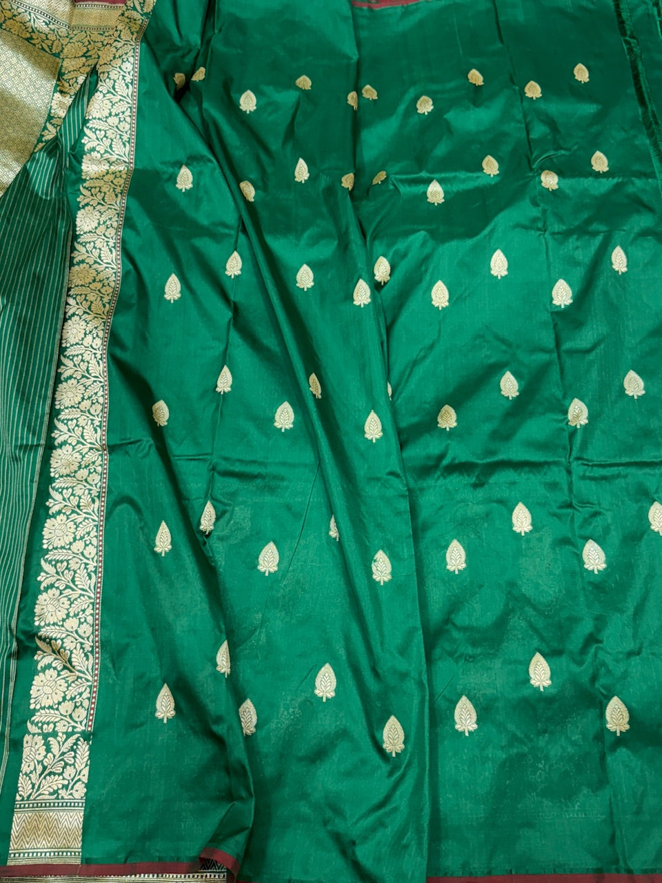Bottle Green Handwoven Pure Banarasi Silk Saree
