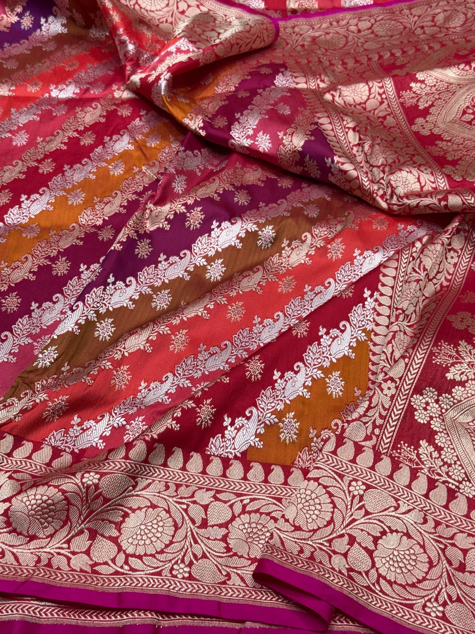 Red Rangkaat Handwoven Pure Banarasi Saree