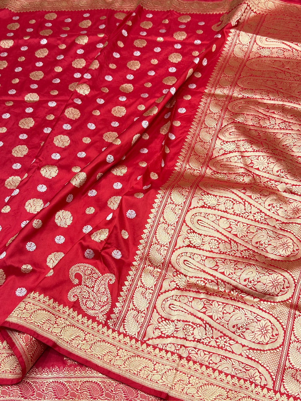 Red Handwoven Pure Banarasi Silk Saree