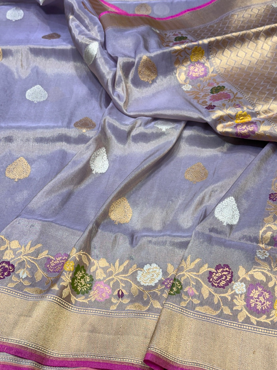 Lavender Handwoven Pure Banarasi Tissue Saree