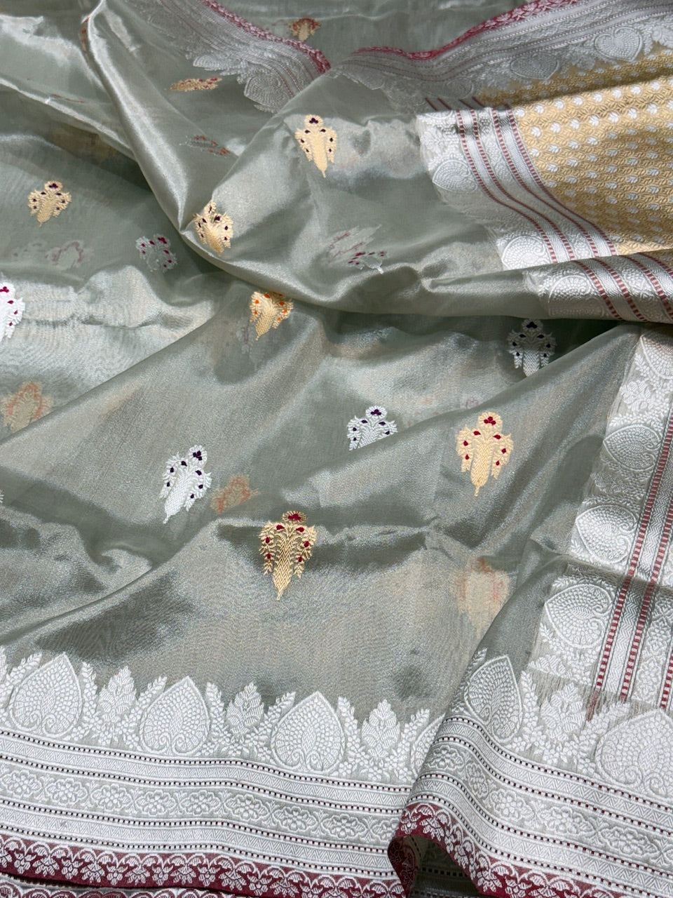 Ash Grey Handwoven Banarasi Pure Tissue Saree