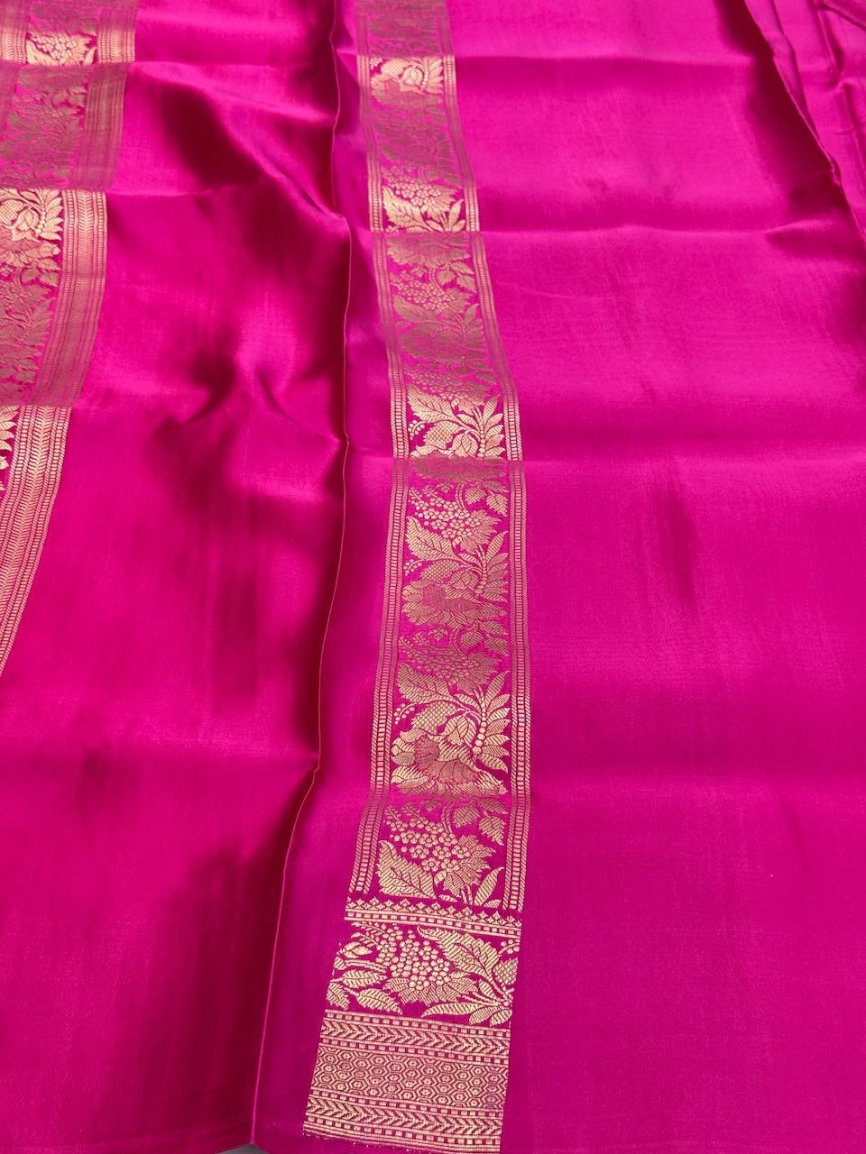 Rani Pink Handwoven Pure Banarasi Mashru Silk Saree