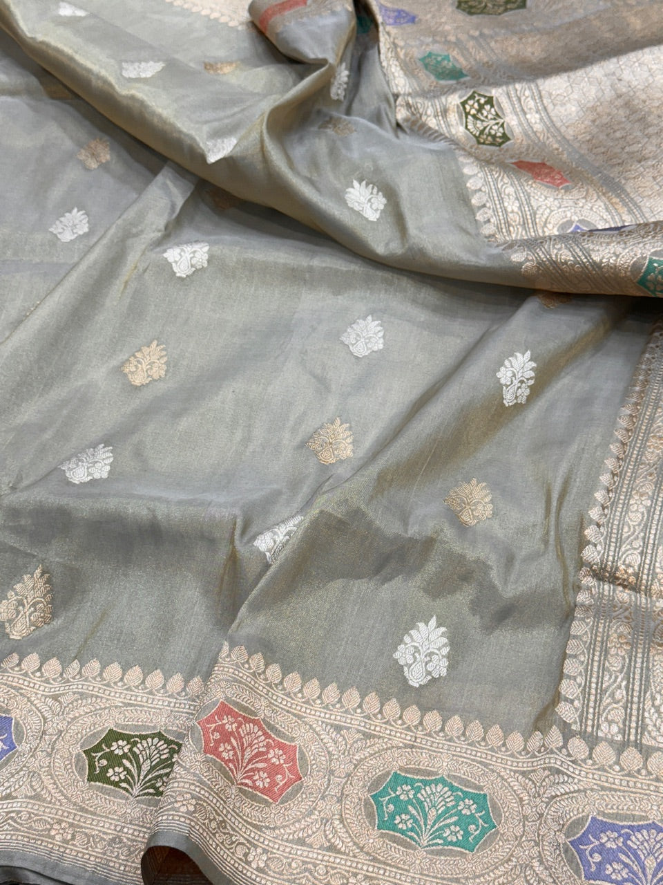 Handwoven Pure Banarasi Tissue Saree