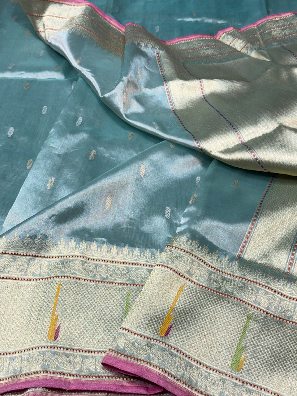 Handwoven Banarasi Pure Tissue Saree