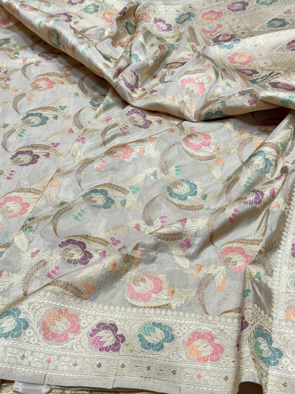 Ivory Handwoven Banarasi Pure Tissue Saree