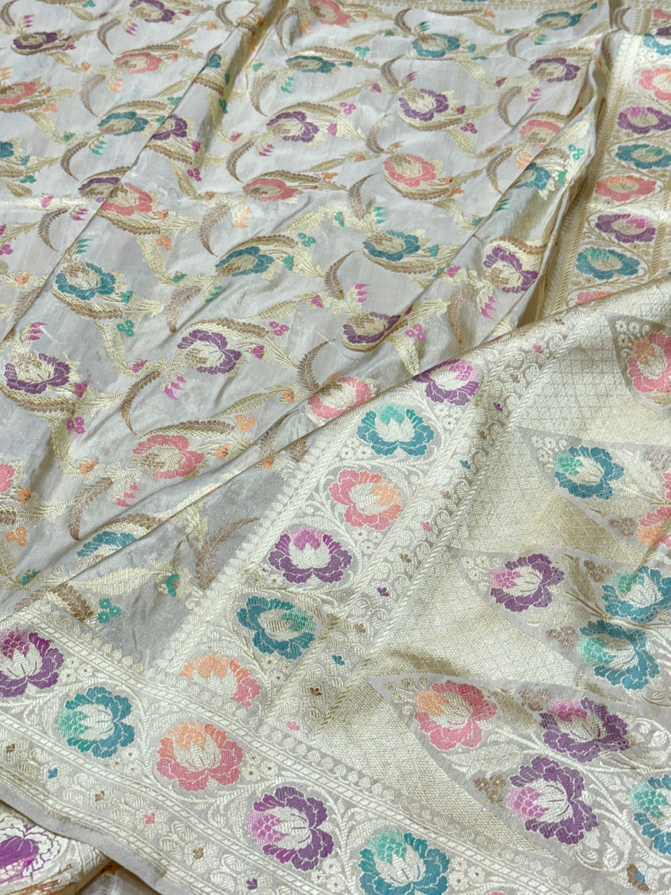 Ivory Handwoven Banarasi Pure Tissue Saree
