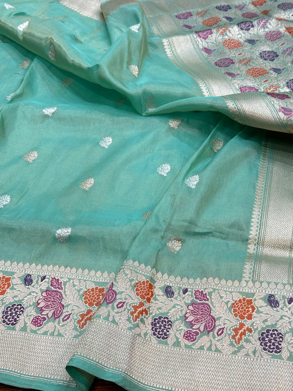 Sea Green Handwoven Pure Banarasi Tissue Saree