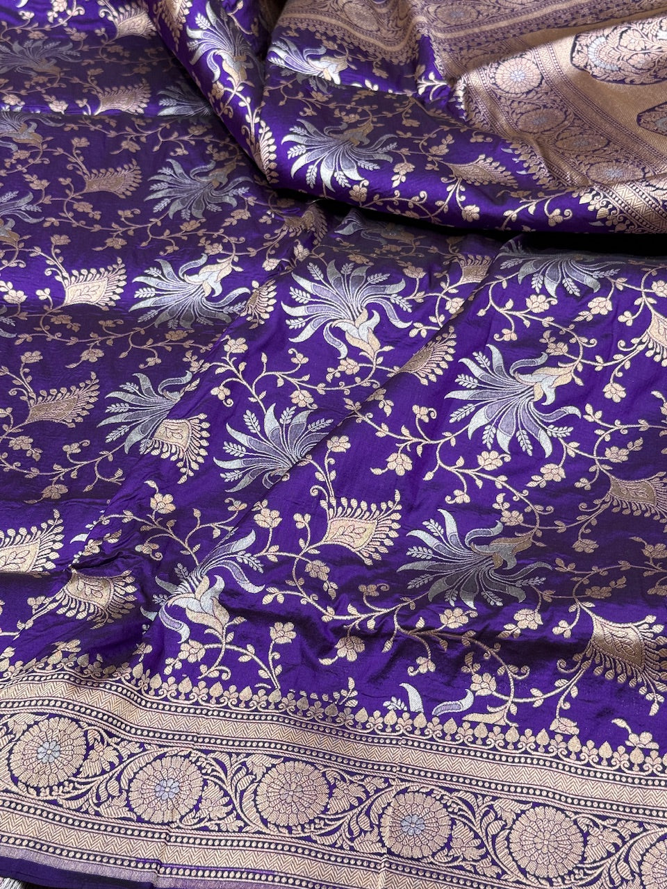 Banarasi Sona Rupa Pure Silk Saree – Gold & Silver Zari Cutwork in Pure Katan Silk