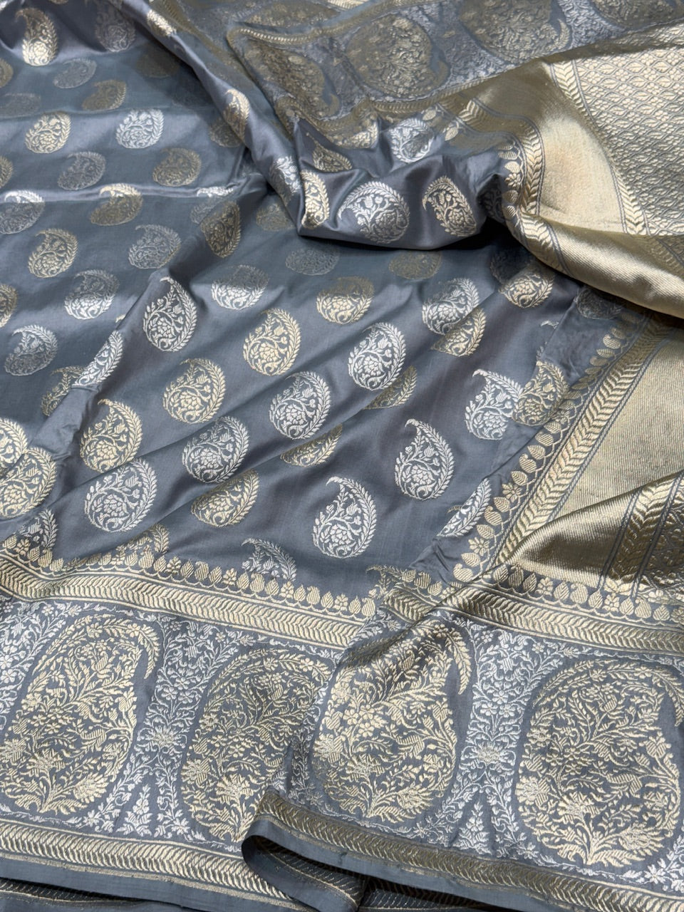 Grey Handwoven Pure Silk Saree