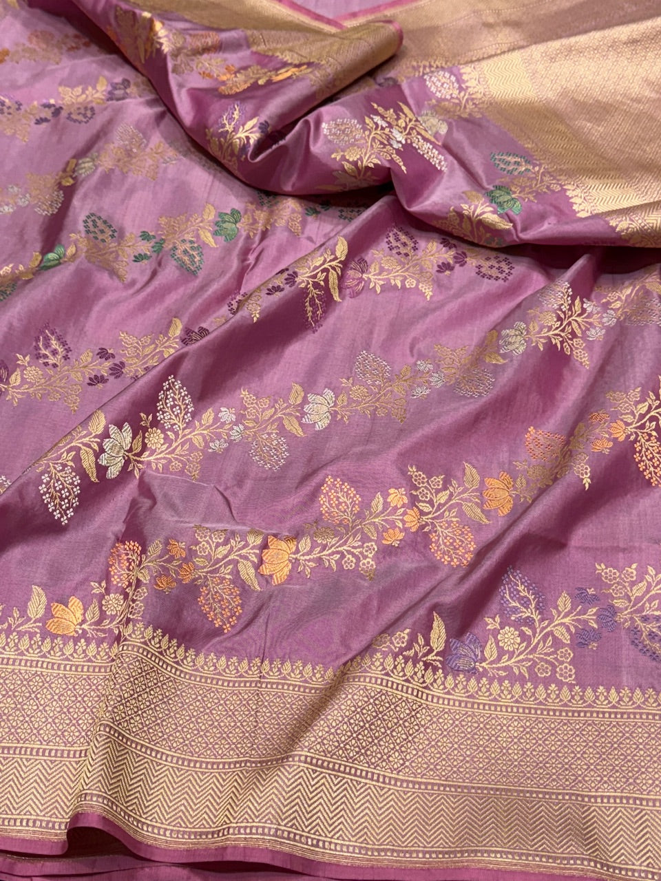 Lavender Handwoven Banarasi Pure Silk Saree