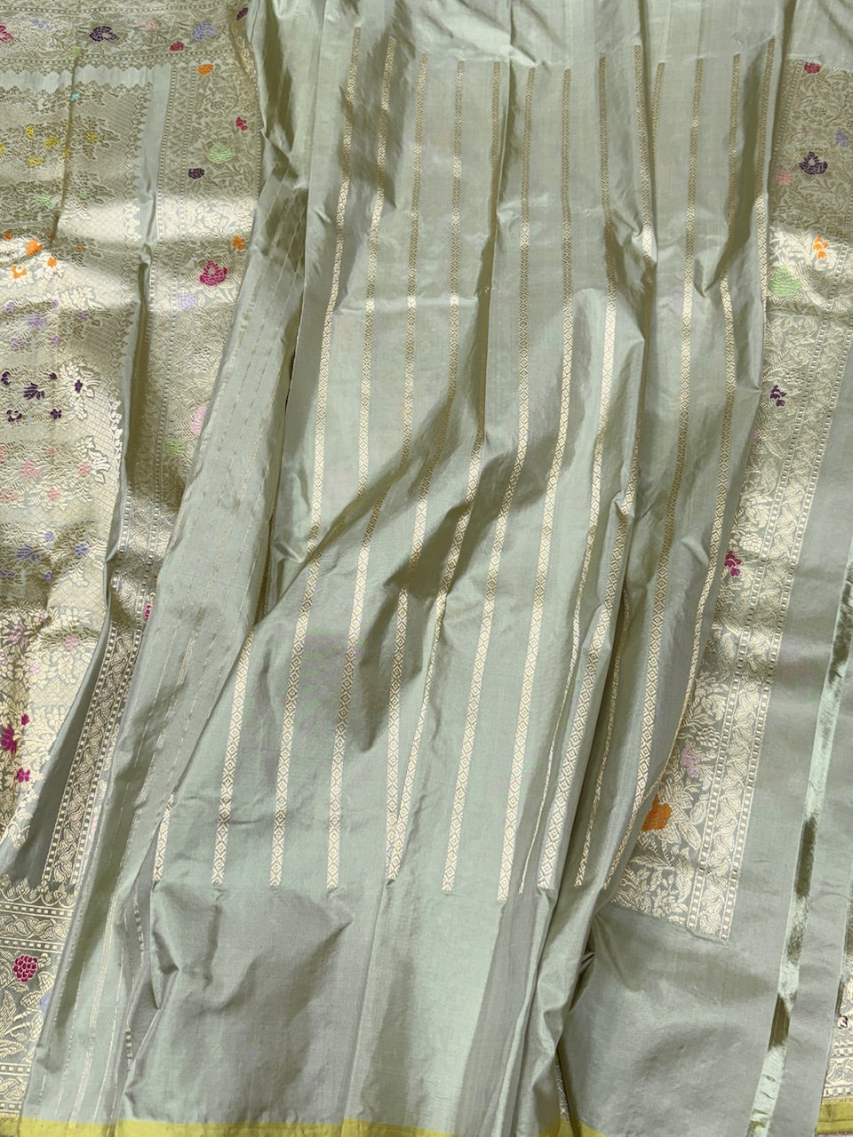Pista Green Handwoven Pure Banarasi Silk Saree