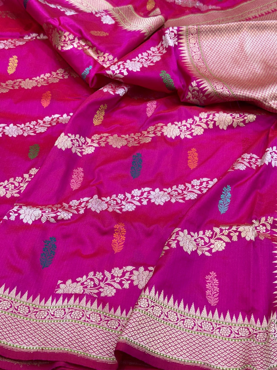 Rani Pink Handwoven Banarasi Silk Saree