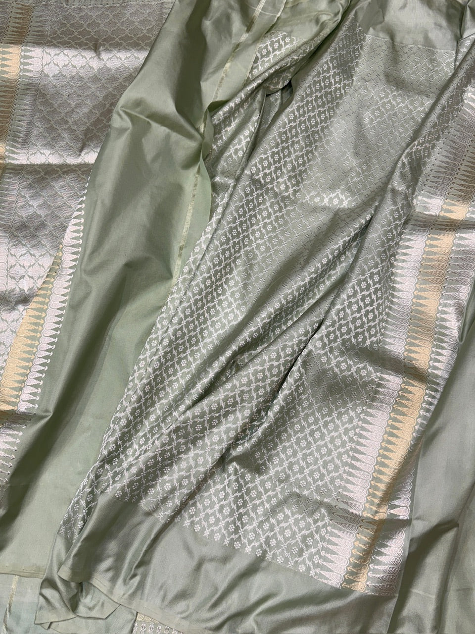 Pista Green Handwoven Pure Ektara Tissue Saree