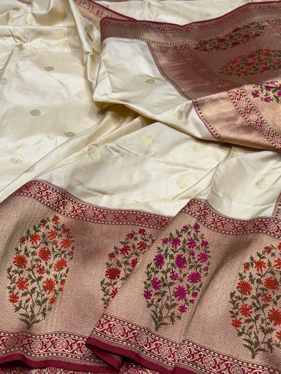 Ivory Handwoven Ektara Pure Banarasi Silk Saree