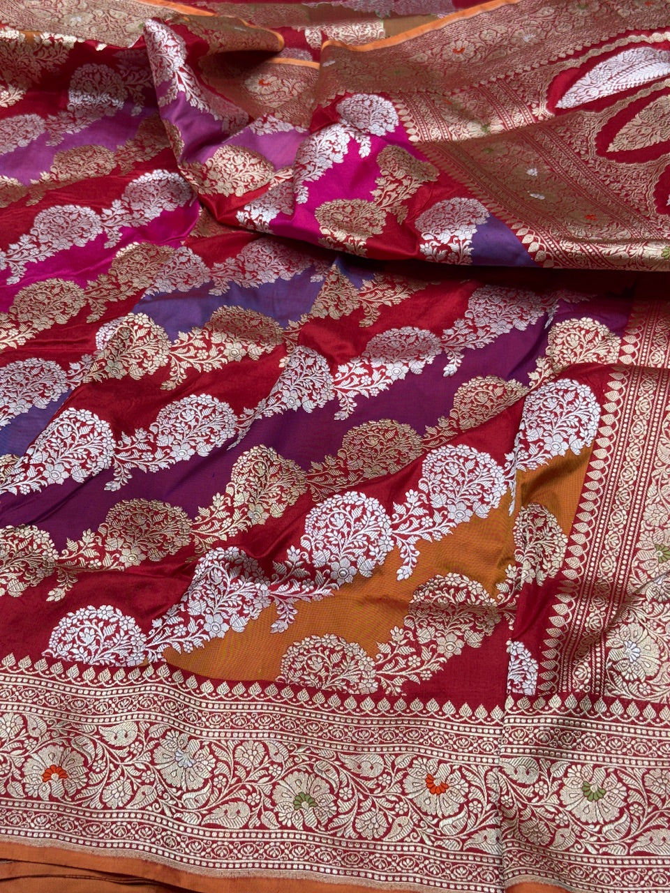 Red Rangkaat Handwoven Pure Banarasi Saree