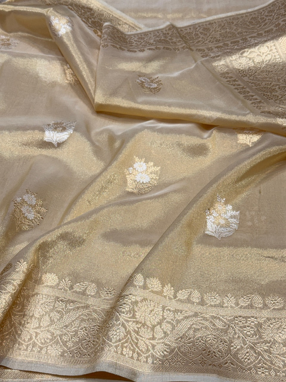 Gold Handwoven Banarasi Pure Tissue Saree