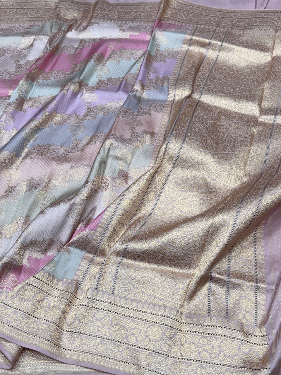 Lilac Rangkaat Handwoven Pure Banarasi Saree