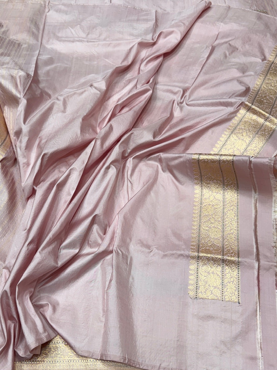 Lilac Rangkaat Handwoven Pure Banarasi Saree