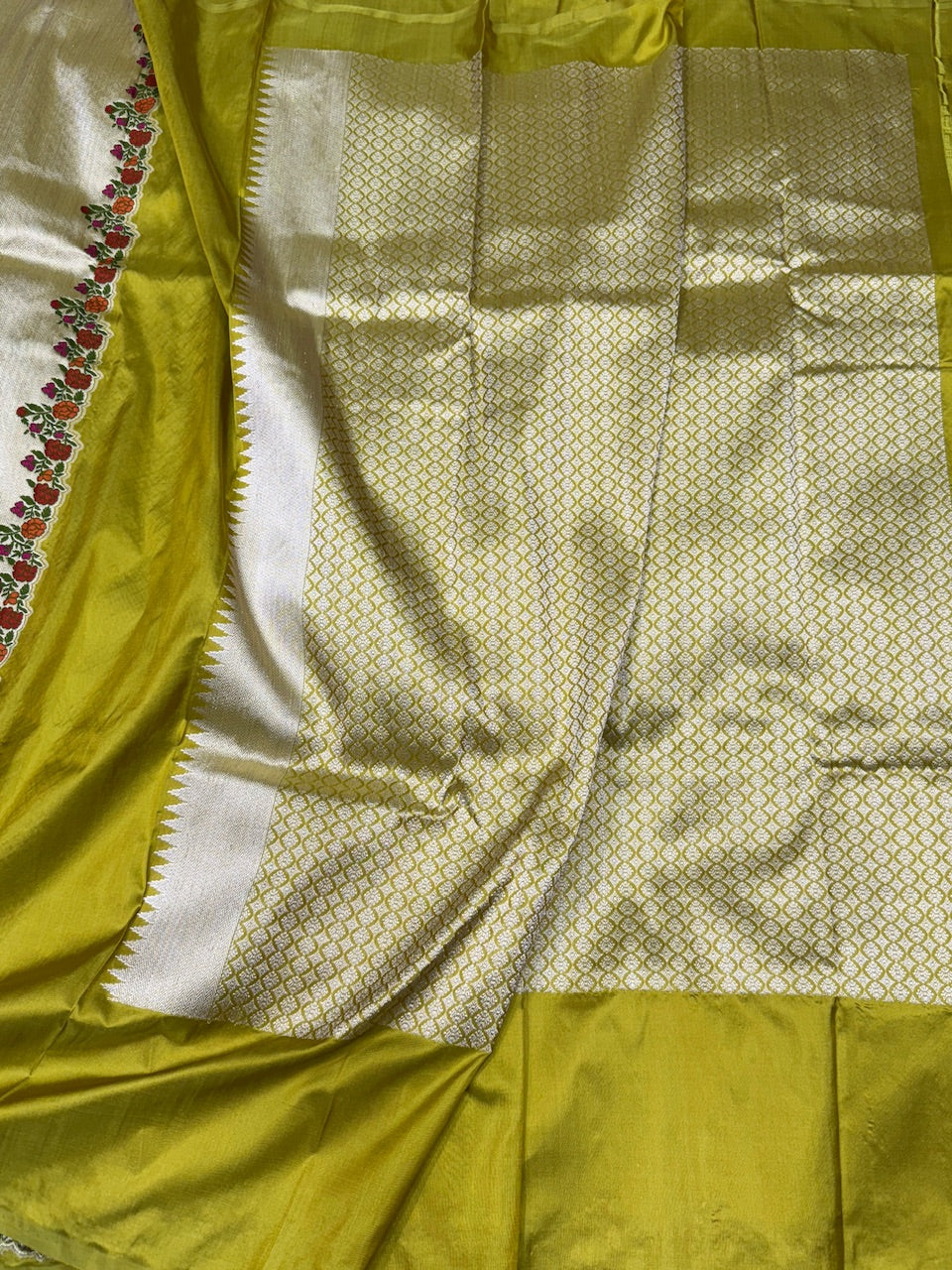 Mehndi Yellow Handwoven Banarasi Pure Katan Silk Saree