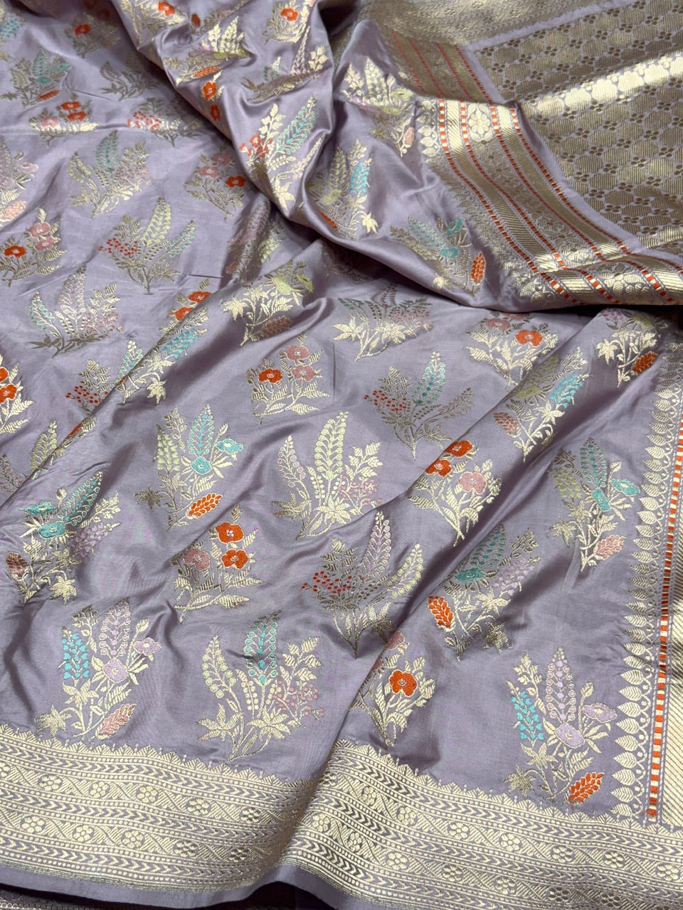 Dusty lavender Handwoven Pure Banarasi Silk Saree