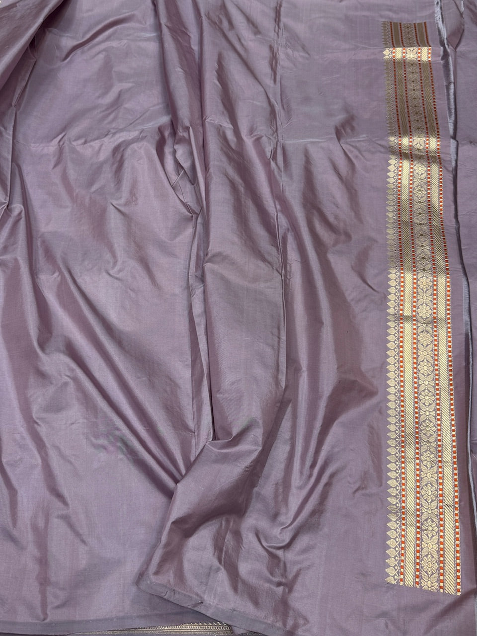Dusty lavender Handwoven Pure Banarasi Silk Saree