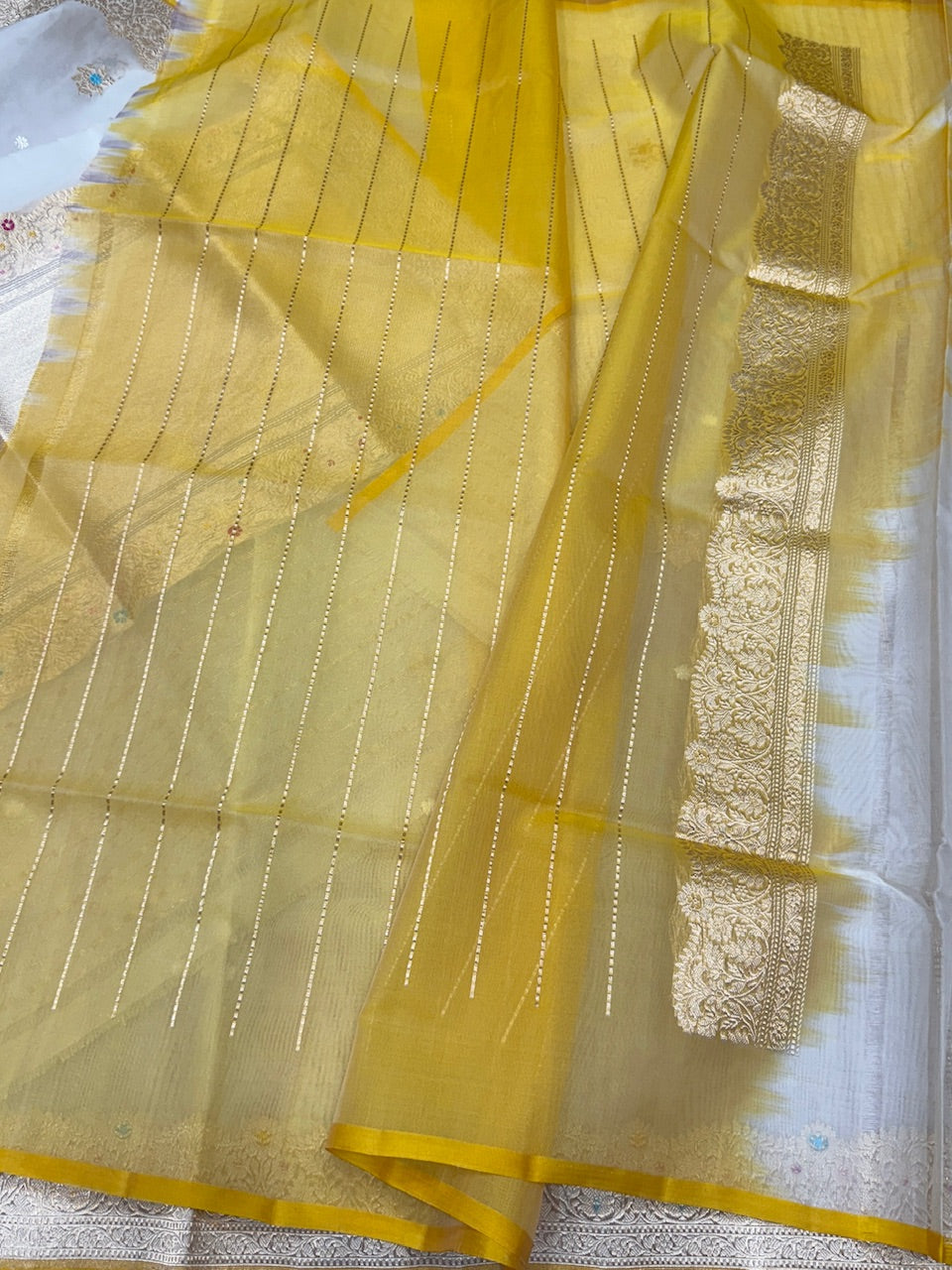 White Handwoven Pure Organza Silk Saree