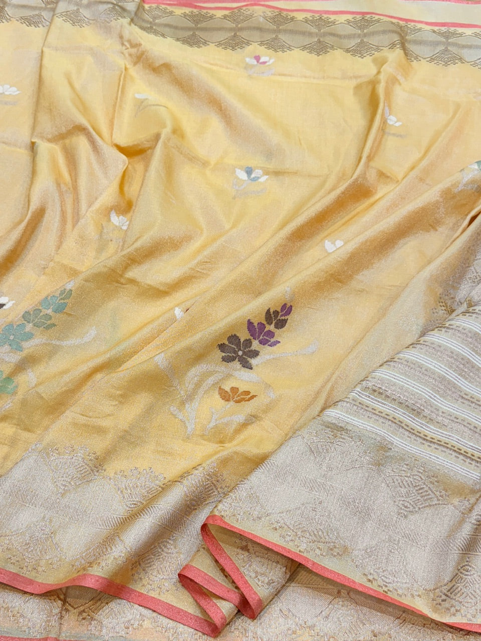 Lemon Yellow Handwoven Pure Banarasi Ektara Tissue Saree