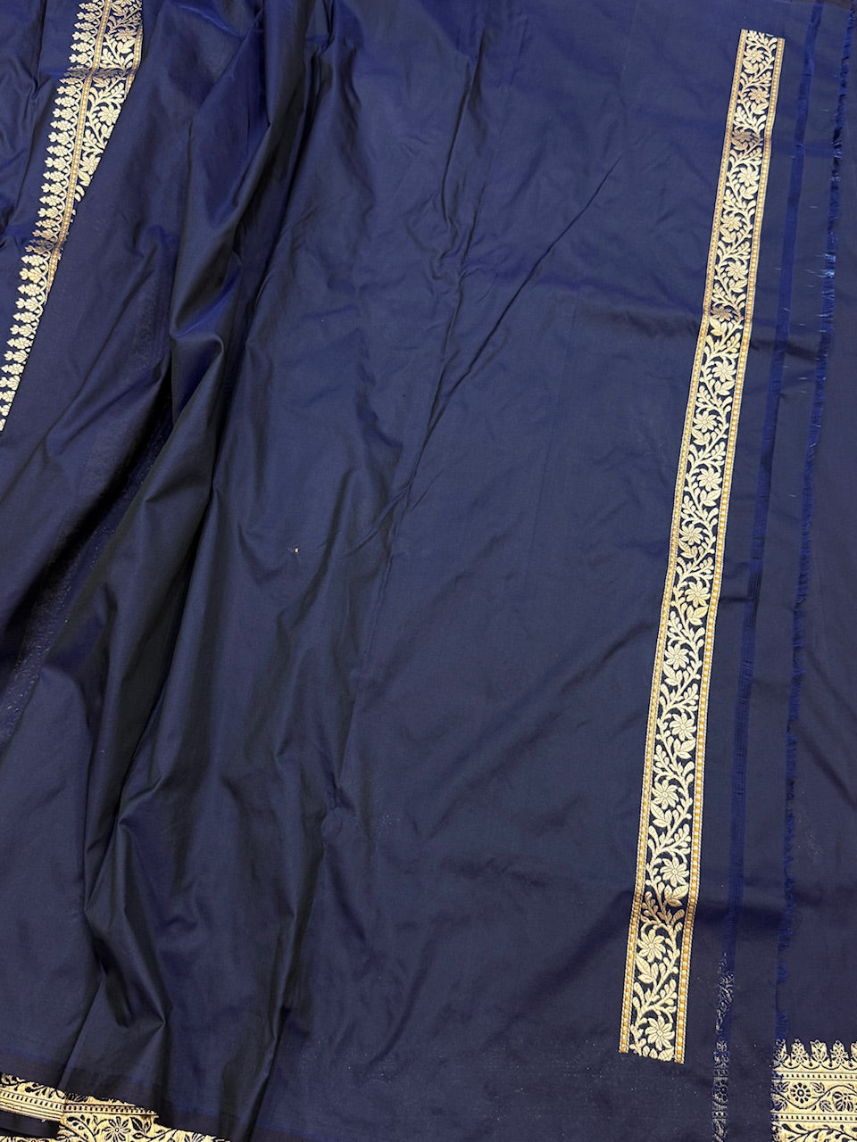 Navy Blue Handwoven Pure Banarasi Silk Saree