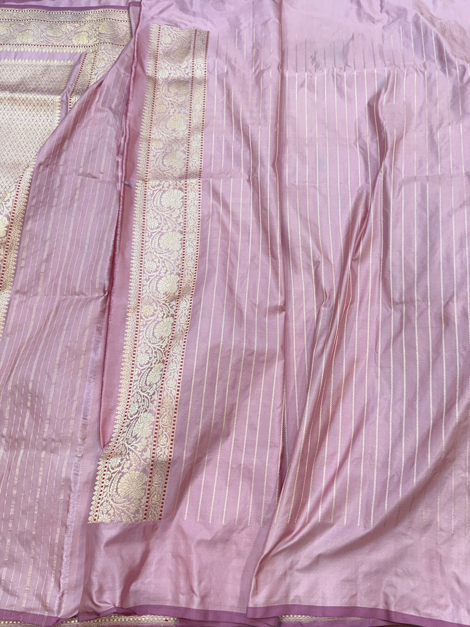 Lilac Handwoven Pure Banarasi Silk Saree